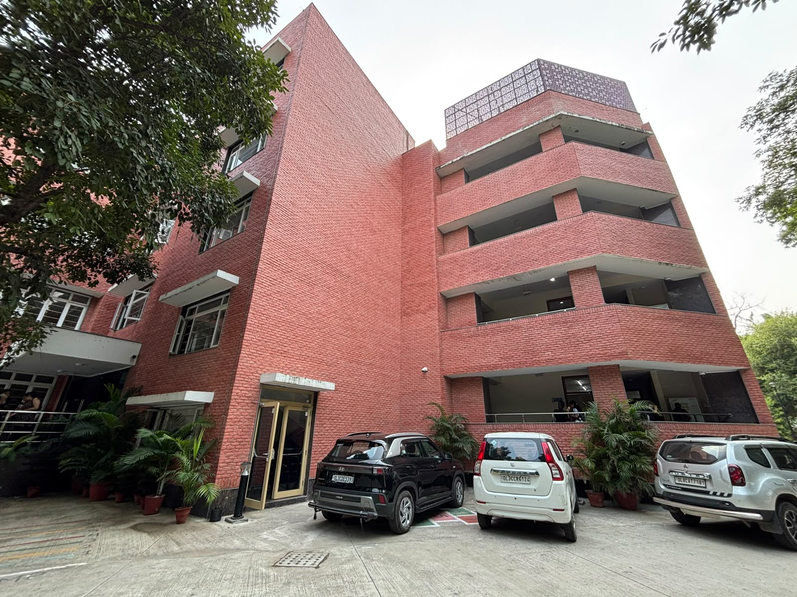 Gargi College Academic Block/ Main Building media (8) by 1790015947_building2.jpeg