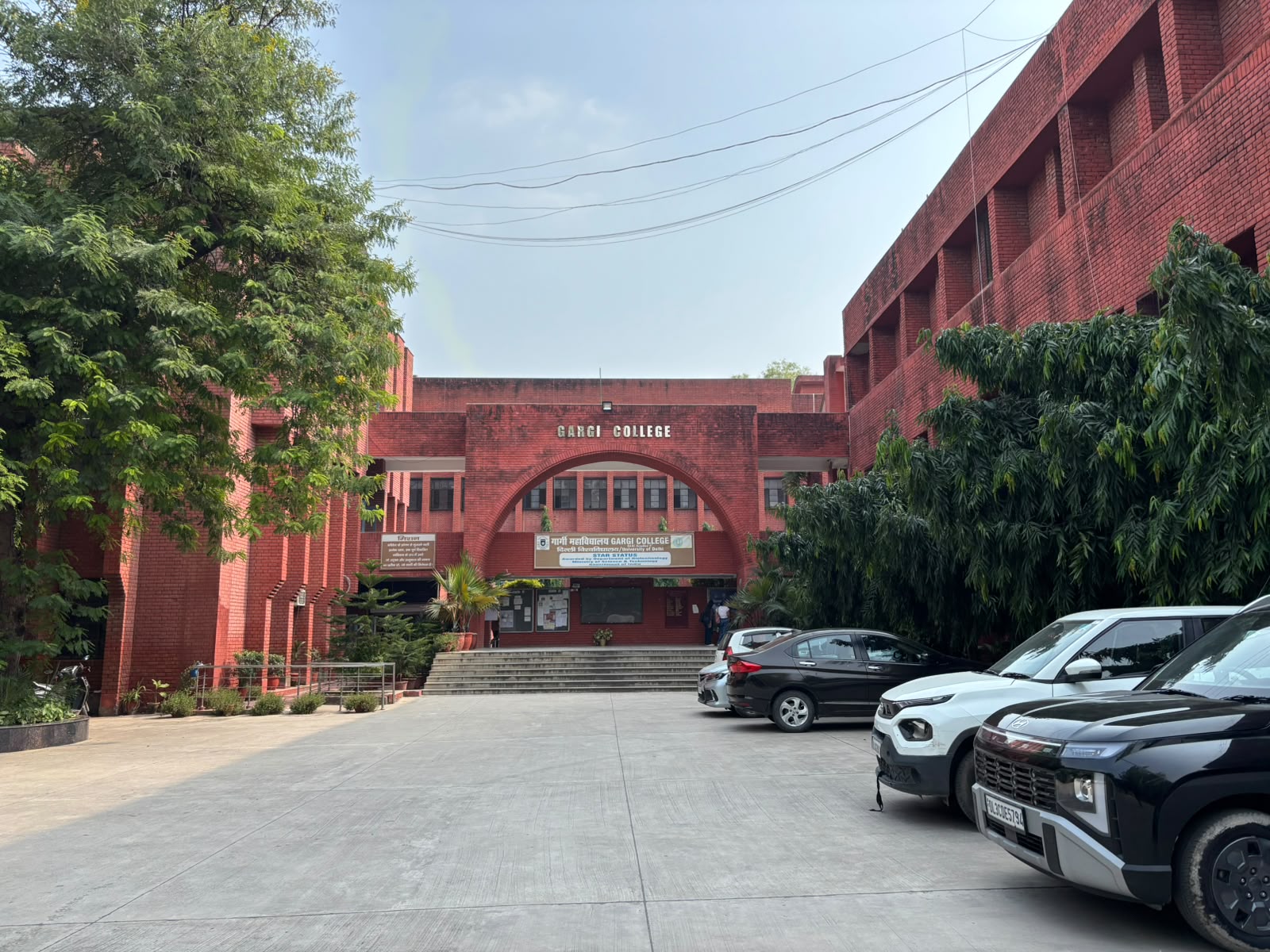 Gargi College Academic Block/ Main Building media (7) by 1790015948_building.jpeg