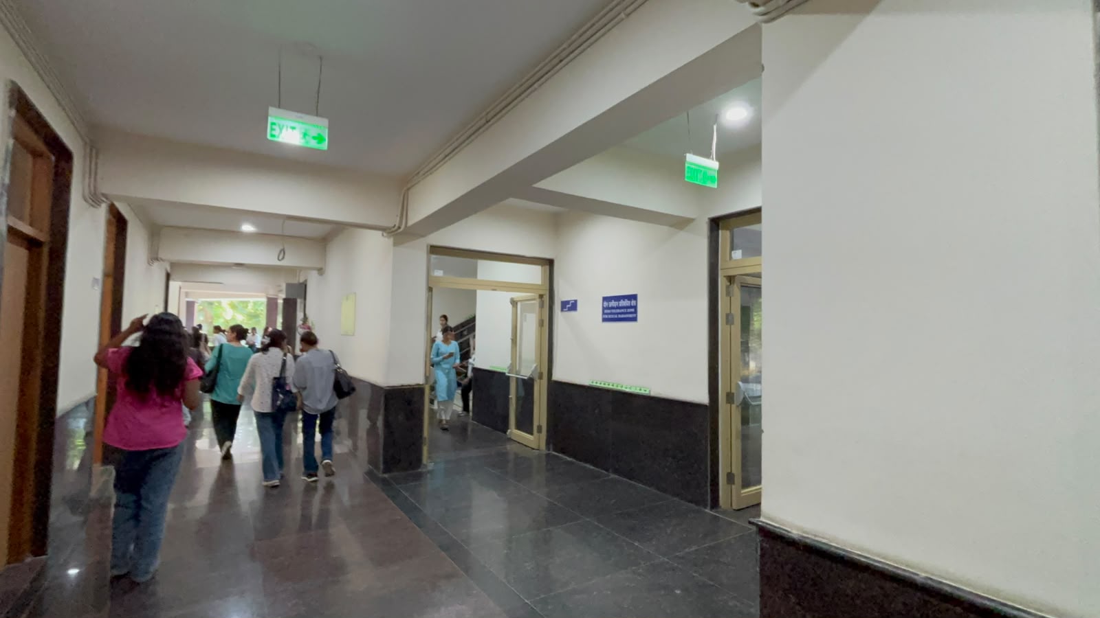 Gargi College Campus Corridors media (4) by 1790016029_corridor2.jpeg