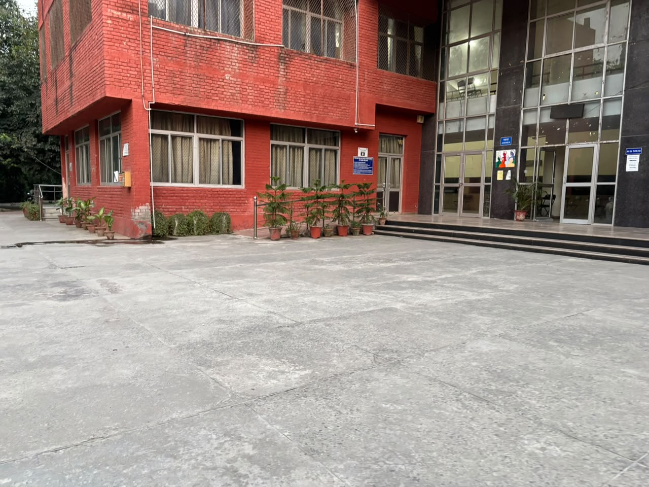 Gargi College Academic Block/ Main Building media (15) by 1790178160_built.jpeg