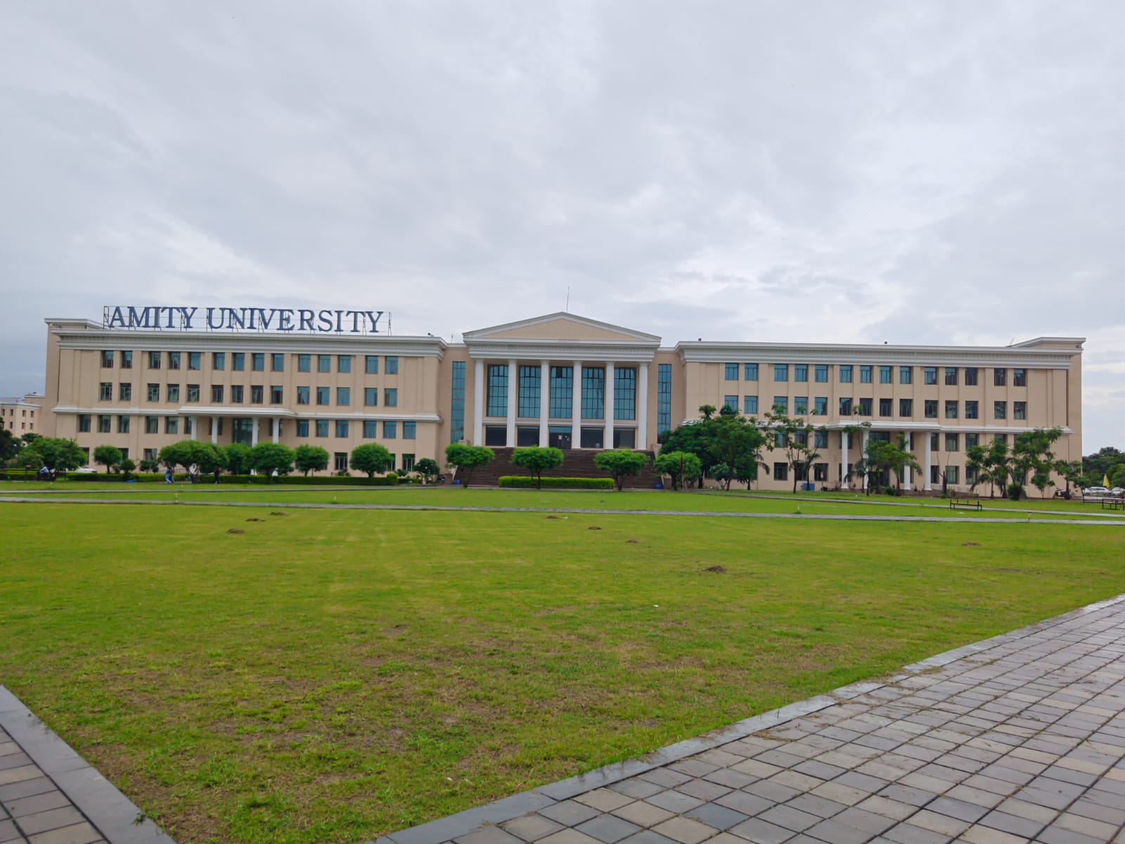 Amity University Raipur Academic Block/ Main Building media (14) by 1790753890_1.jpeg