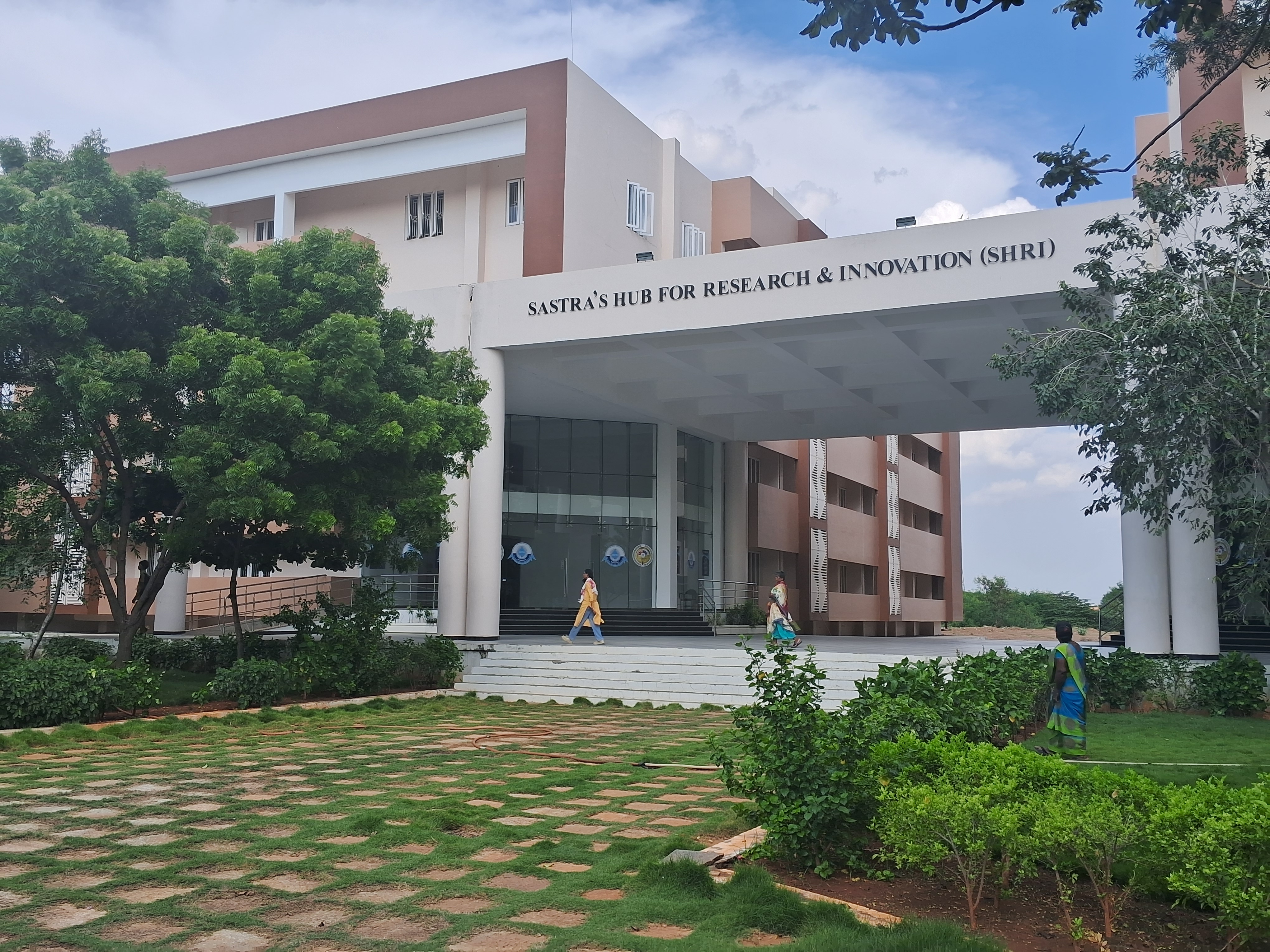 SASTRA Academic Block/ Main Building media (14) by 1791294829_18833.jpg