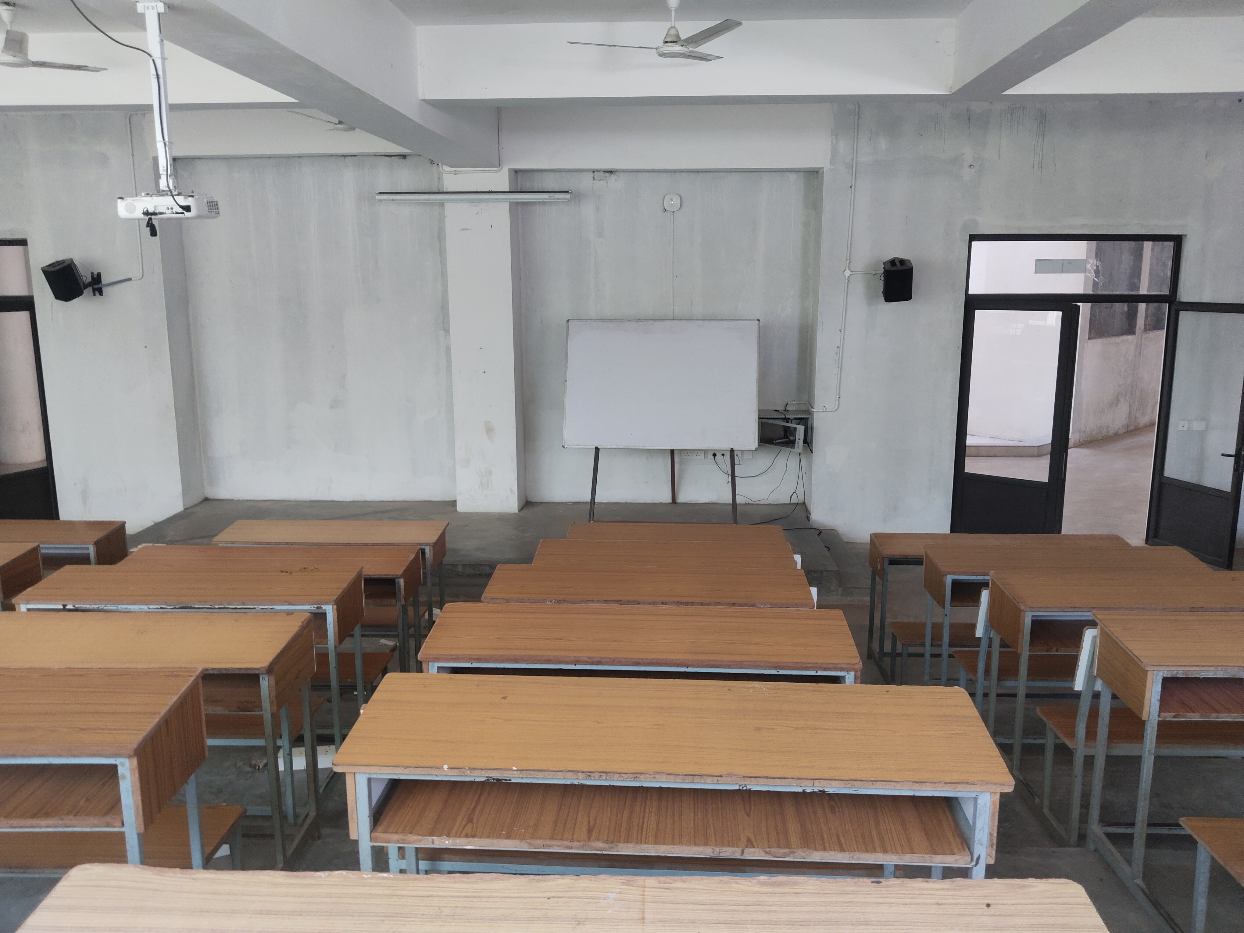 Mohan Babu University Tirupati Classroom media (11) by 1791627840_1000143035.jpg