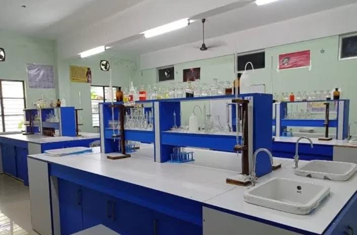 Jiwaji University Laboratory