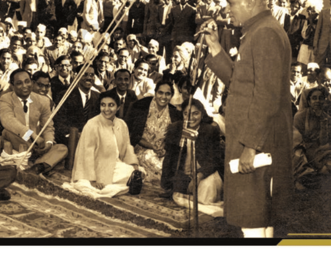 Nehru addressing the staff of the
Planning Commission, the central body that drew up the Five Year Plans.
NCERT Politics in India Since Independence, Class 12, Chapter 3.