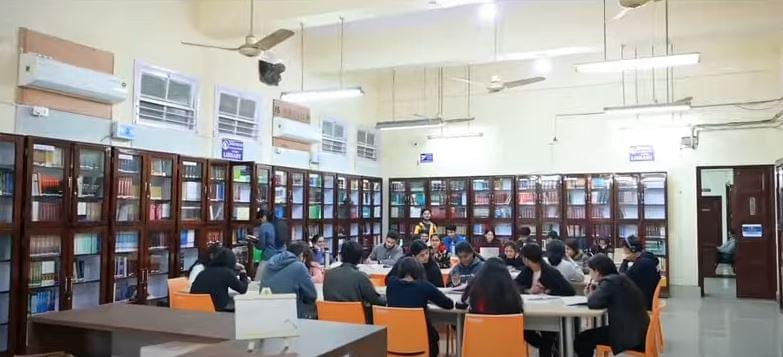 DNLU Jabalpur Library