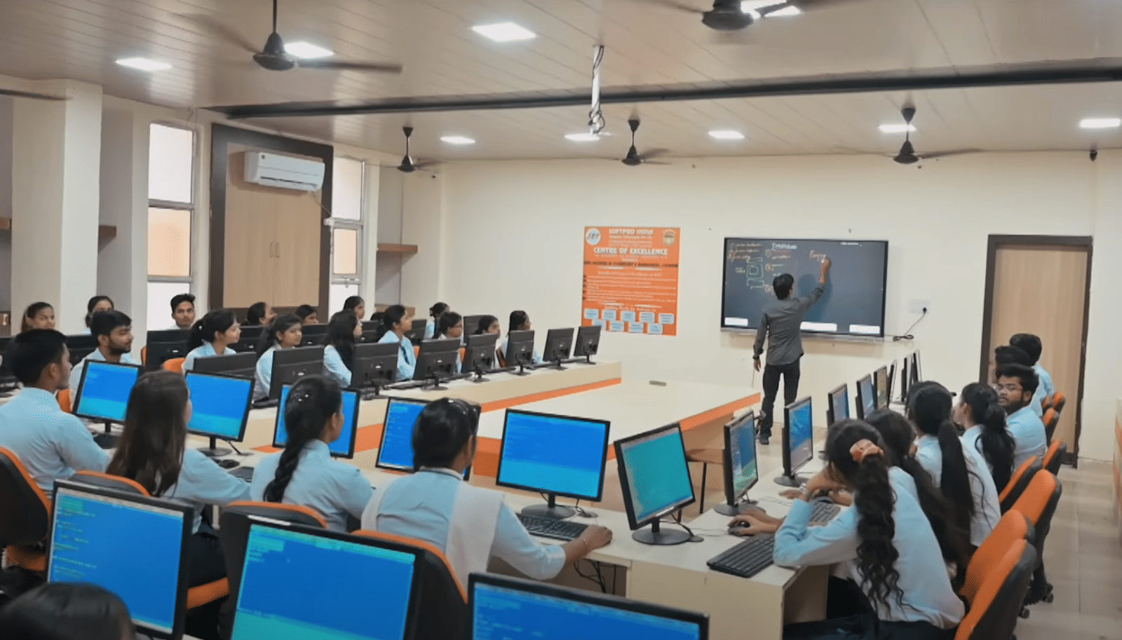 Goel Group of Institutions Computer Lab