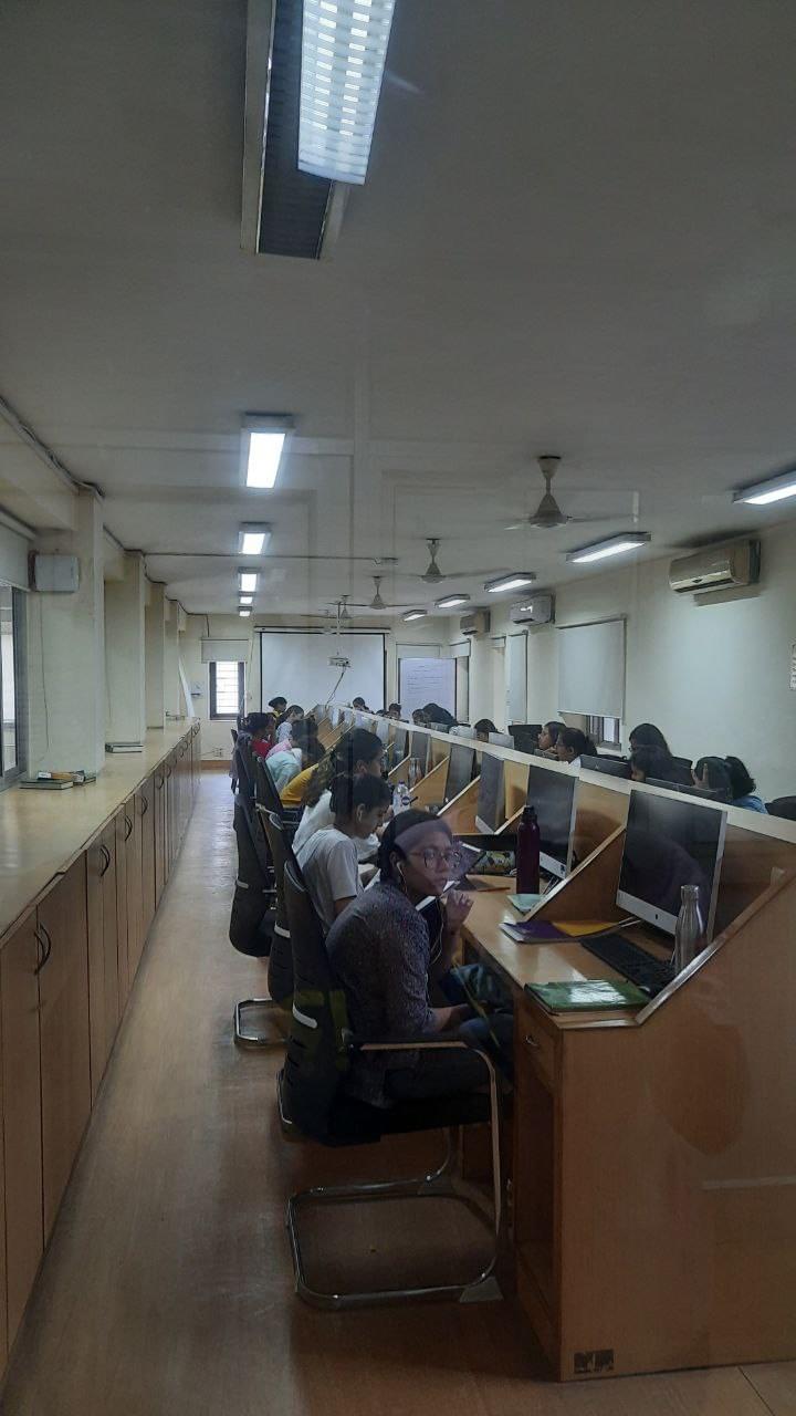 Miranda House Computer Lab