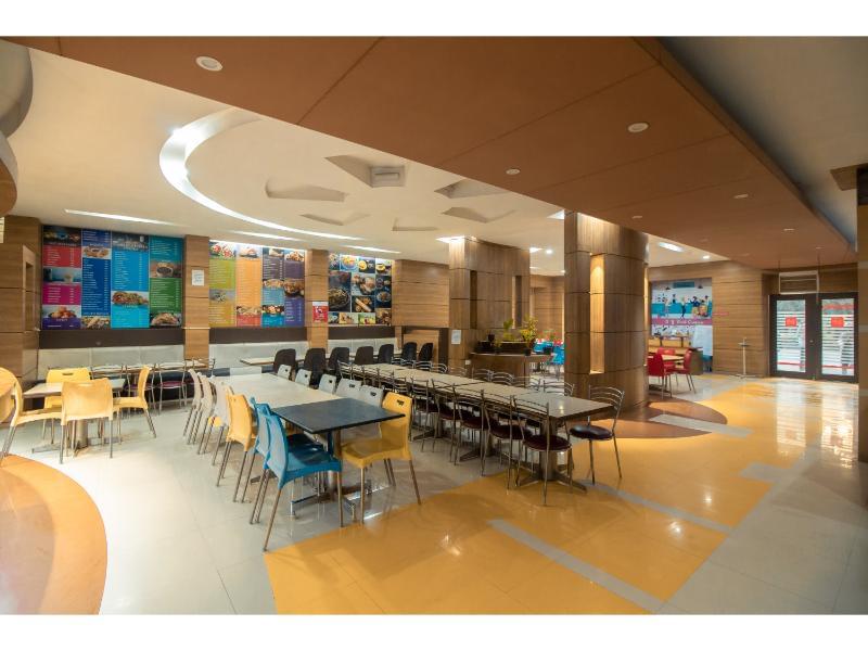 DY Patil B School Canteen