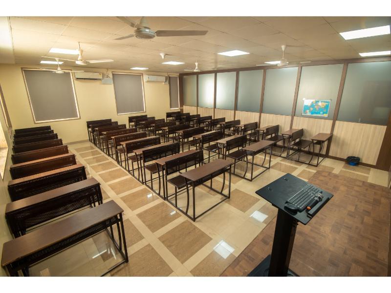 dy patil b school classrooms