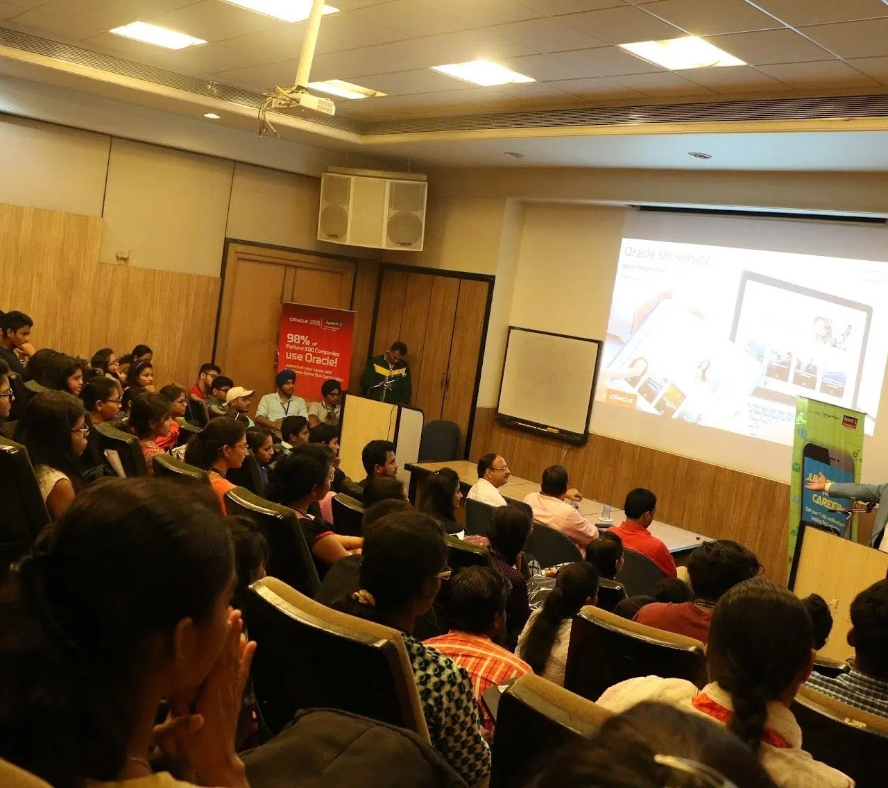 Guru Nanak Khalsa College of Arts & Commerce in Mumbai