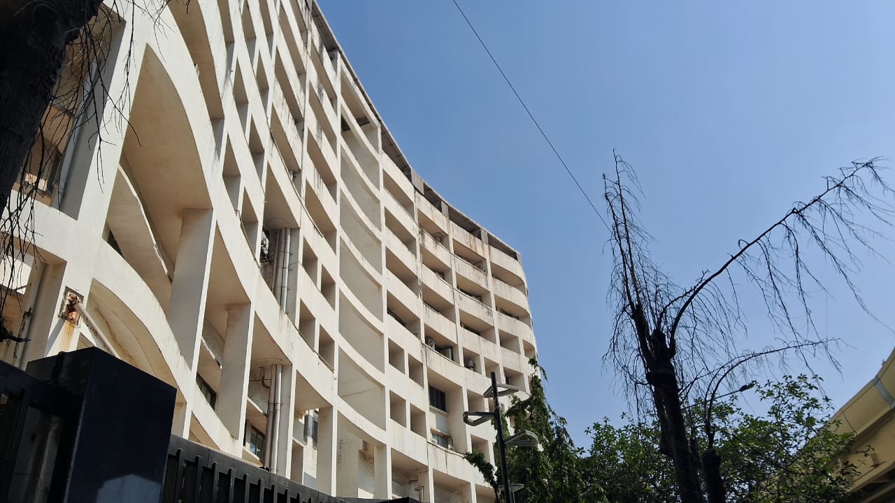 Mithibai College Academic Building