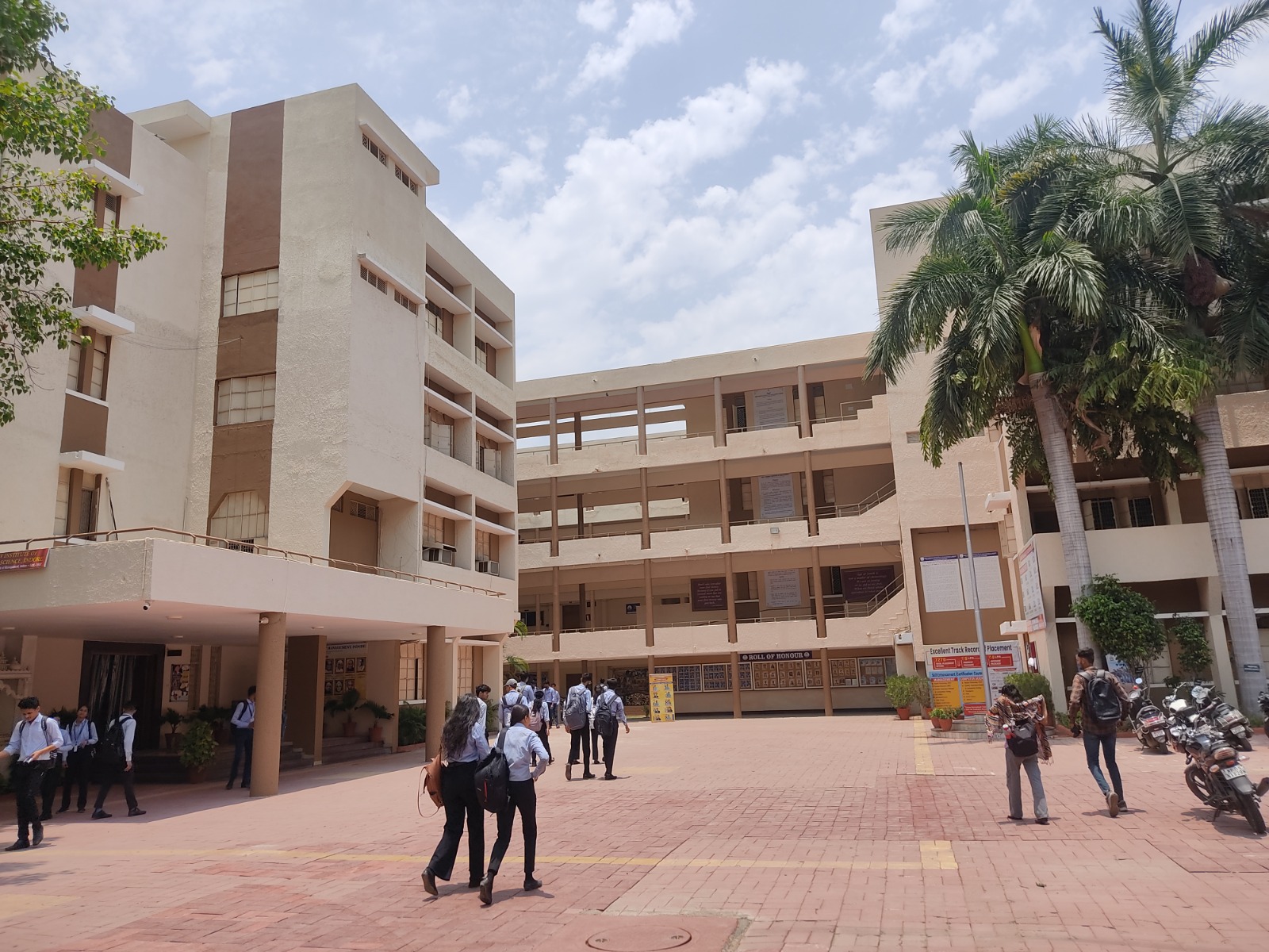 SVIMS Indore campus