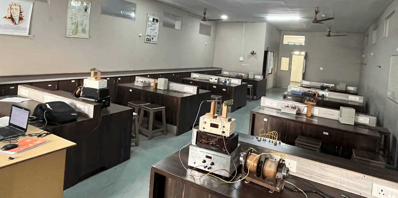 SRM University Physics Lab