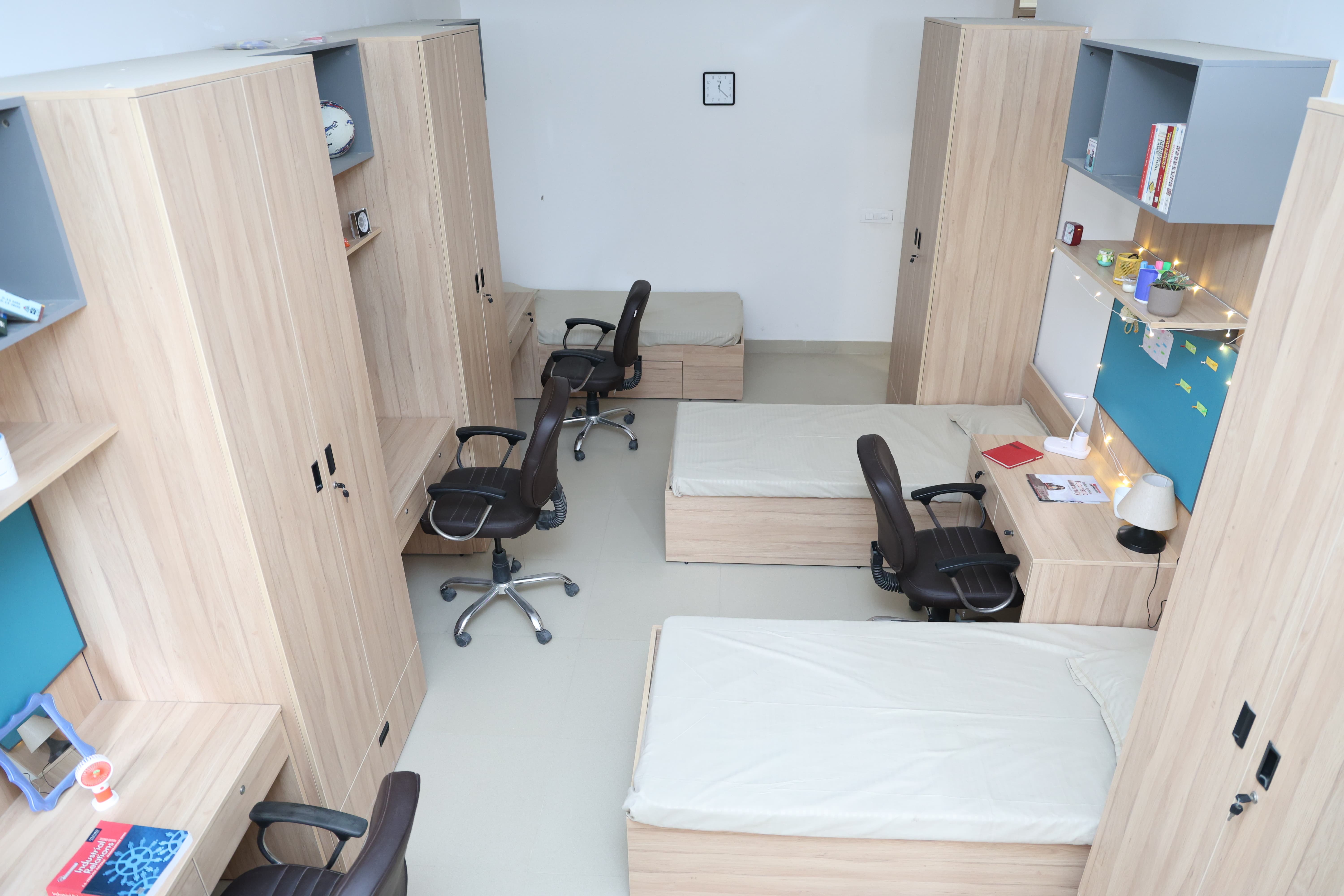 Chandigarh University Lucknow Hostel room
