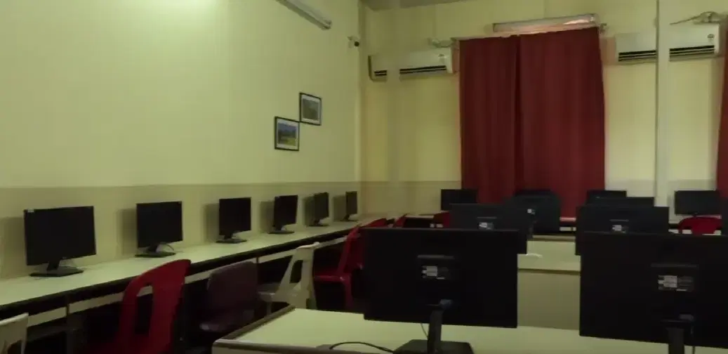 Sophia college for women computer lab