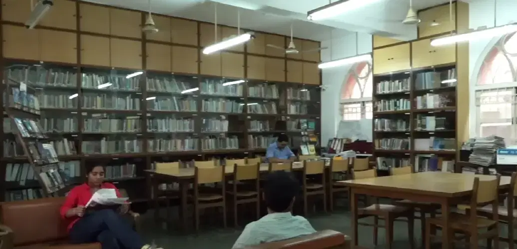Sophia college for women Library