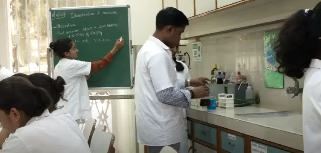 Sophia college for women lab