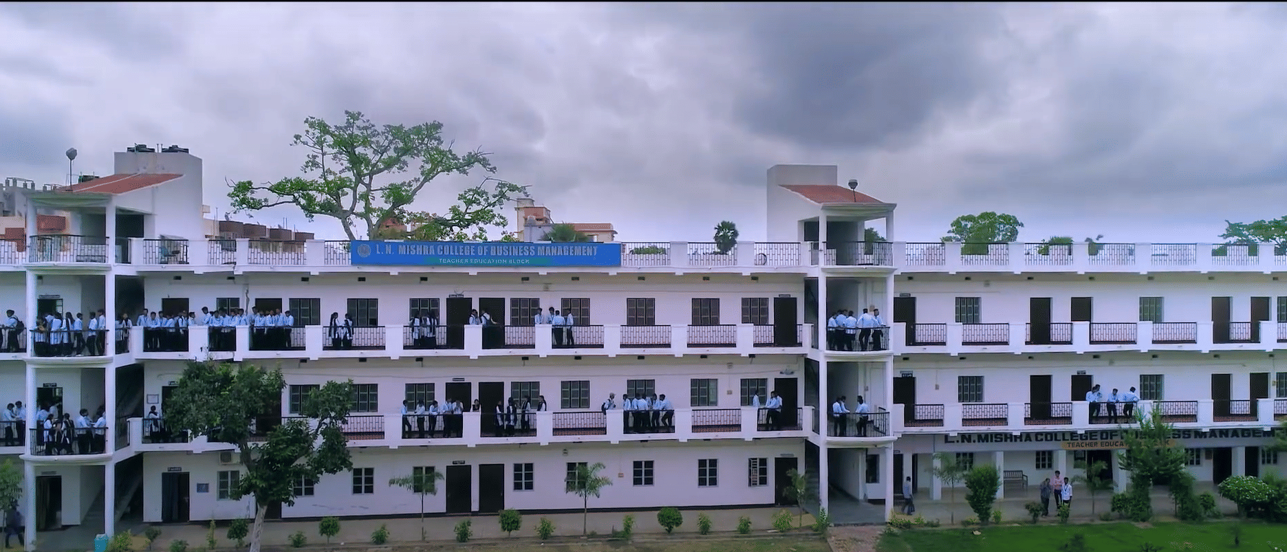 LNNCBM college campus