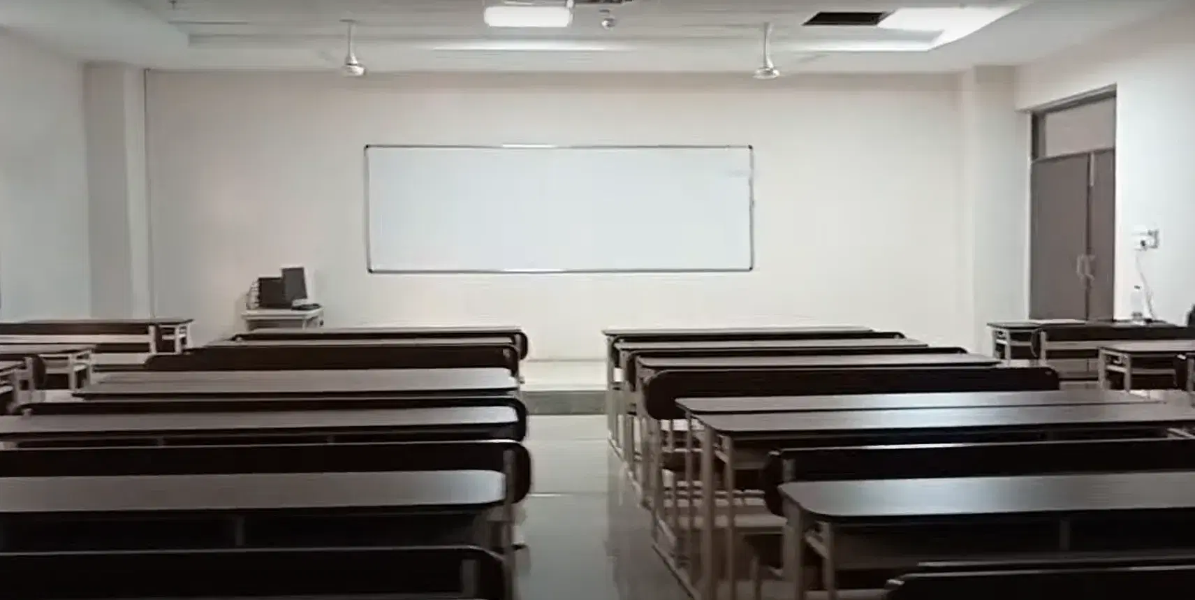 IIIT Lucknow Classroom