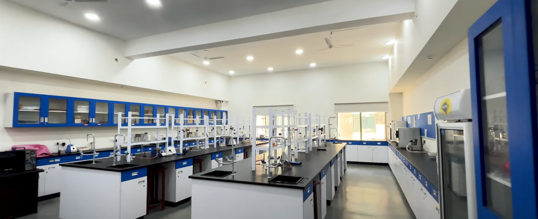 Amity Ranchi Chemistry Lab