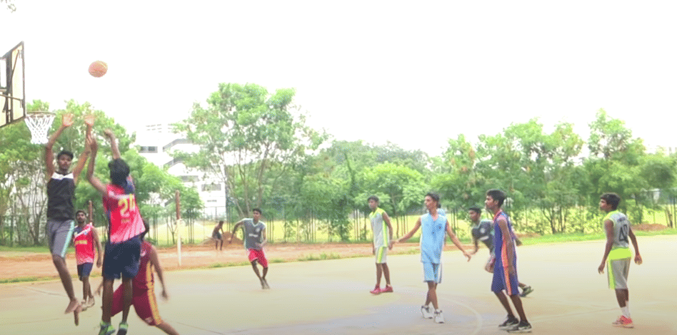 Guru Nanak College (Autonomous) basketball court 