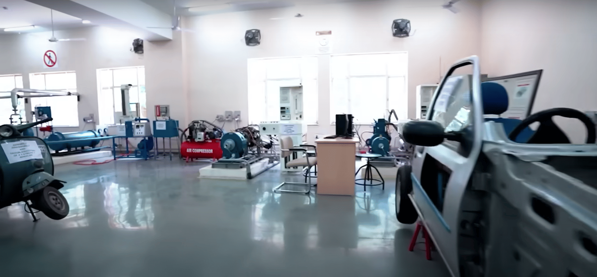 JK Lakshmipat University Lab