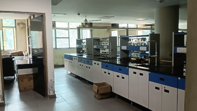 DDUC Chemistry Lab