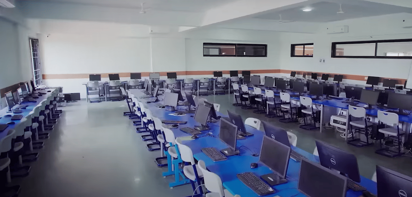SRU Raipur Computer Labs