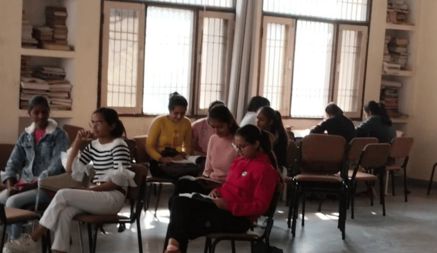 gcg gurgaon Hostel Reading Room