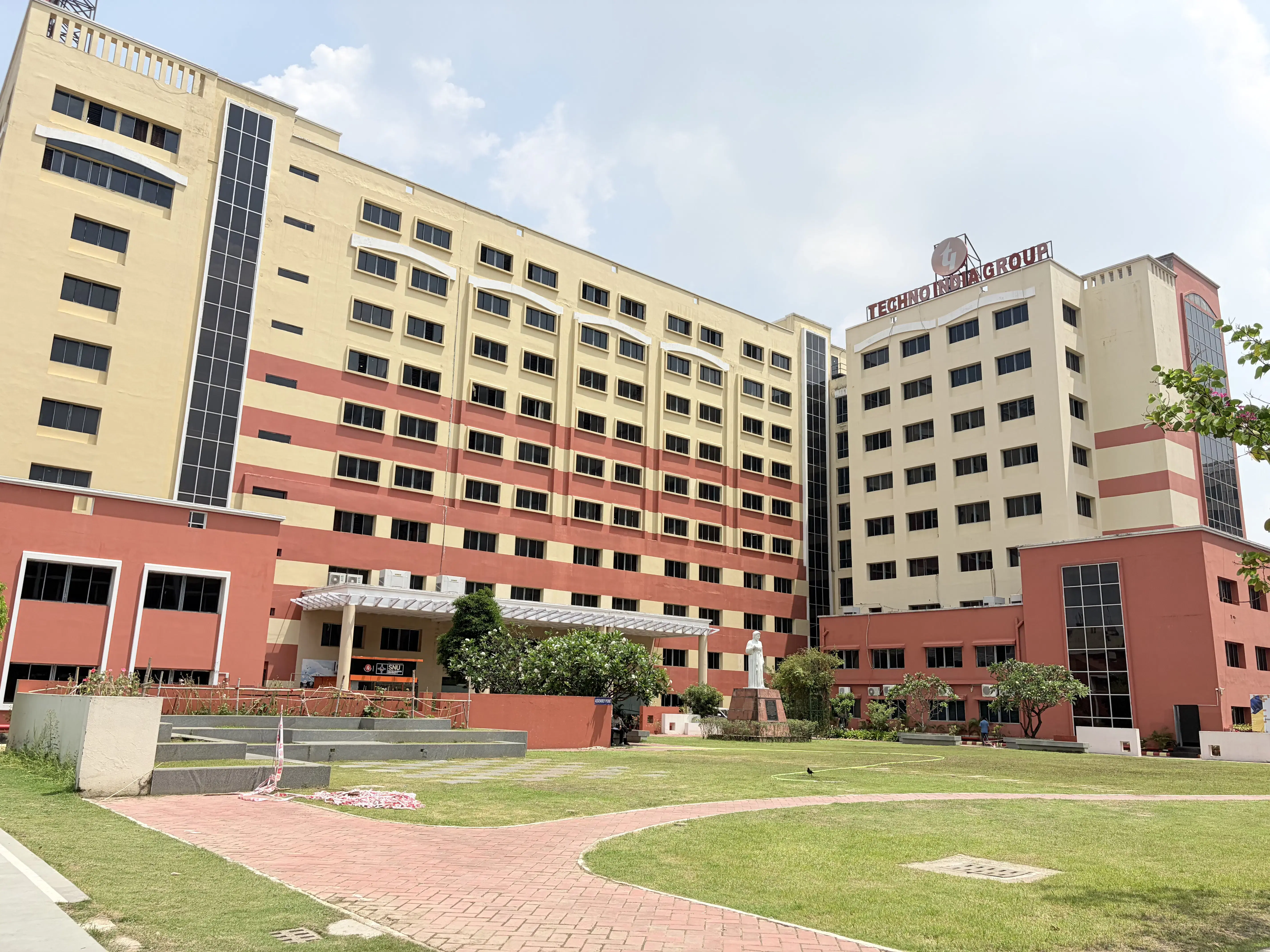 Sister Nivedita University Main Building