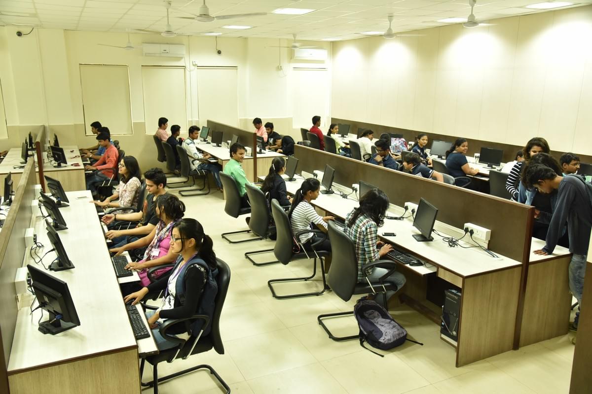 Sydenham College of Commerce and Economics