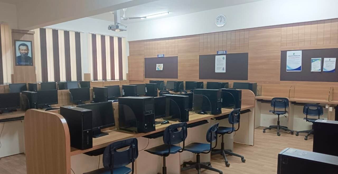 Al Ameen Institute of Management Studies Computer Lab
