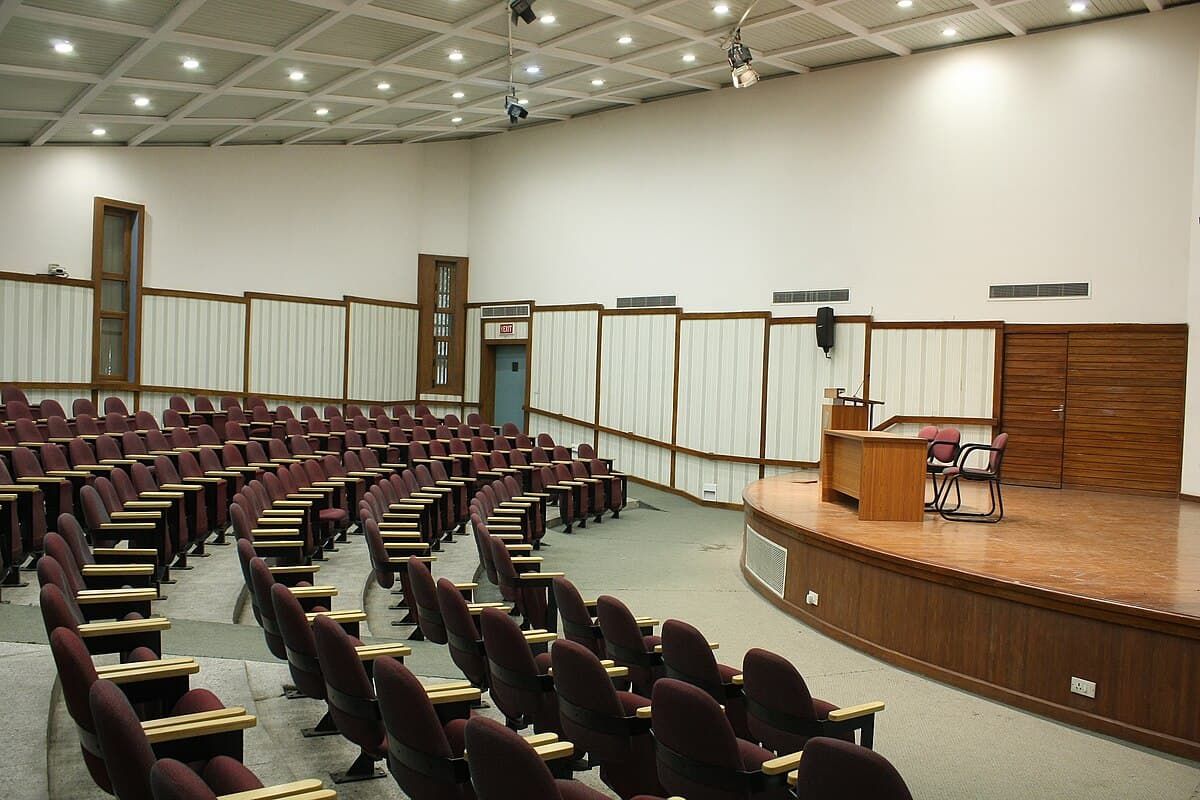 DBE DU Auditorium
