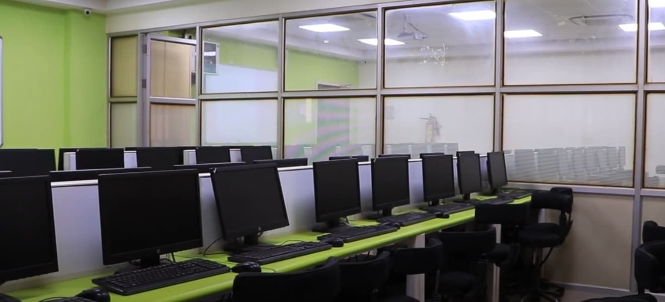 Model College Dombivli Thane Computer lab