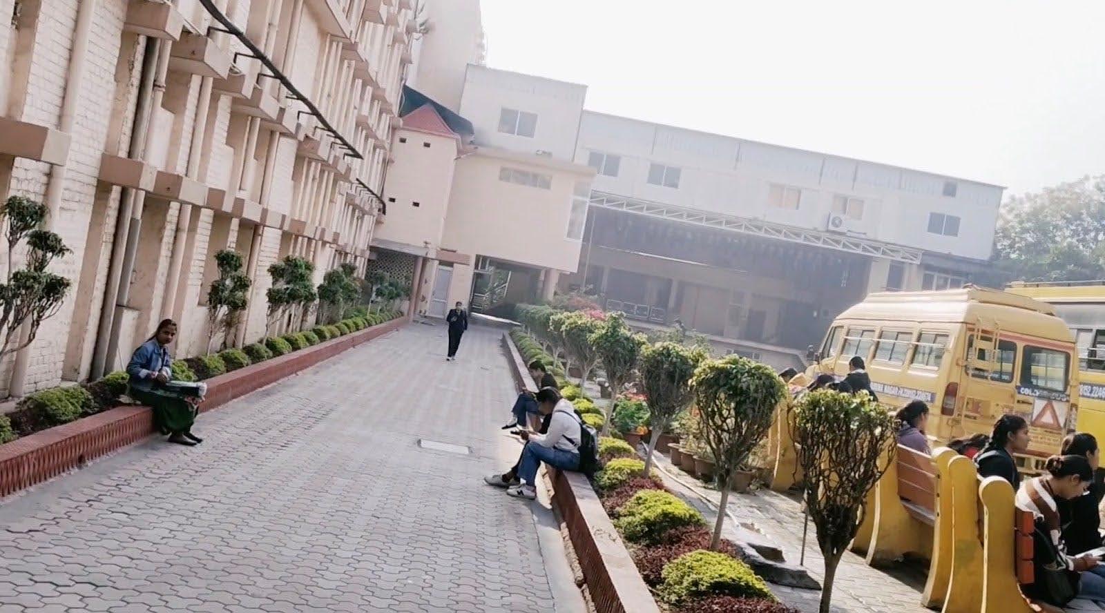 DAV College for Girls campus