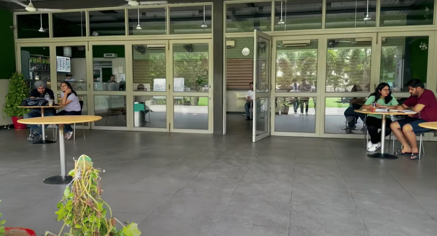 DMCH Ludhiana Cafeteria