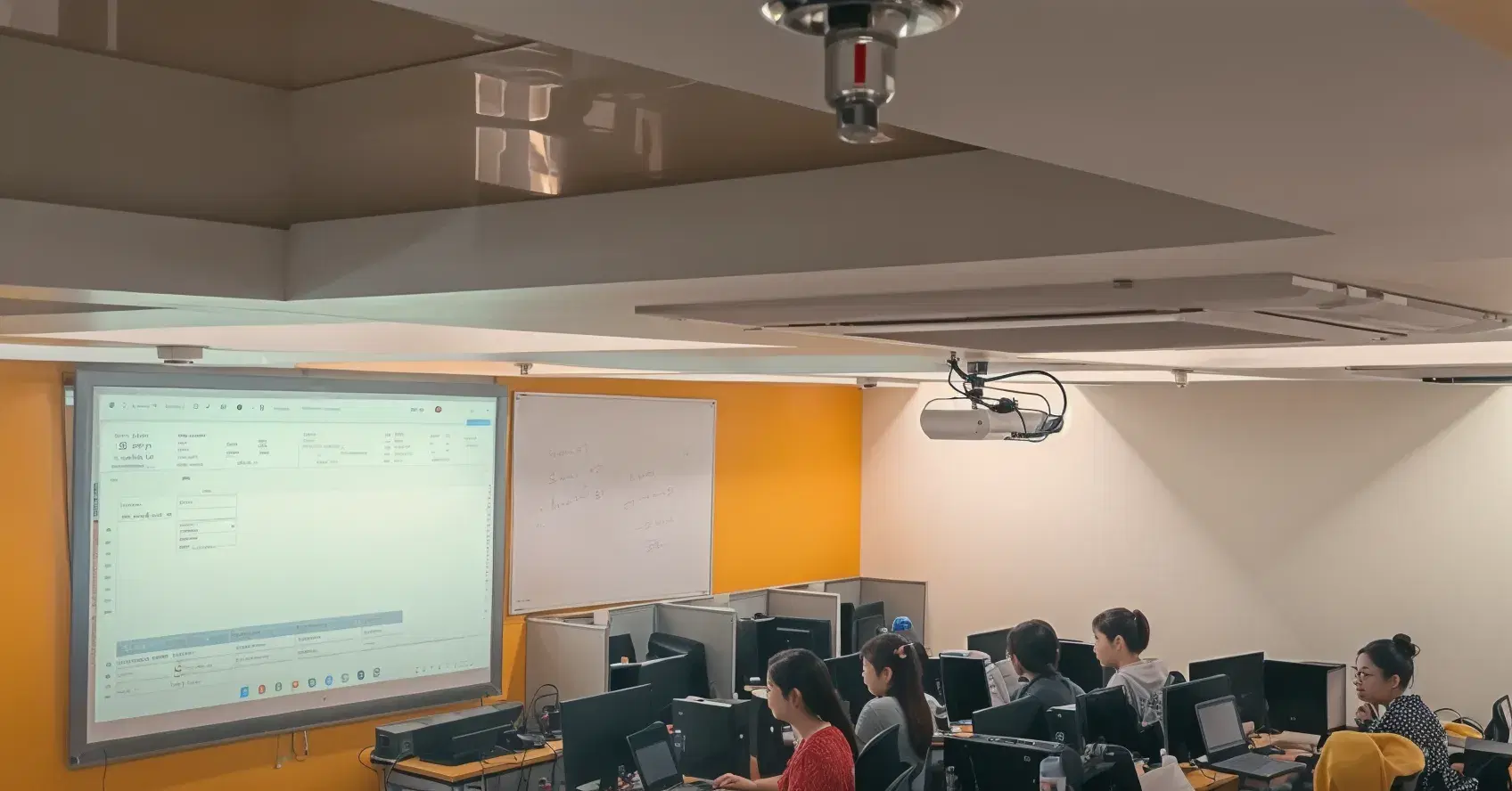 NDIM Delhi Computer Lab