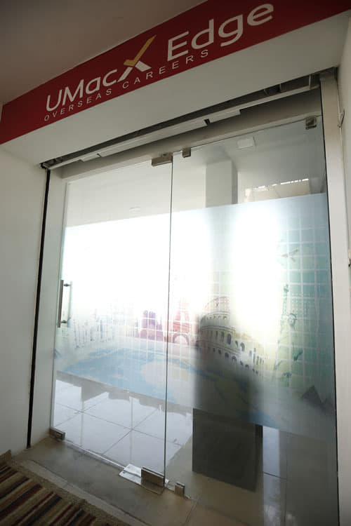 UmacX Edge Overseas Umacx Edge Overseas photo 1