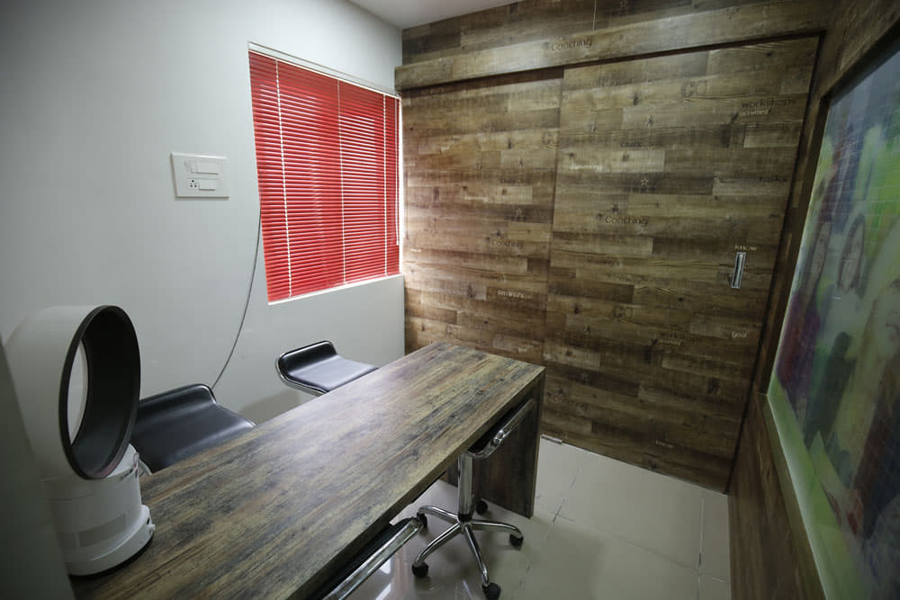 UmacX Edge Overseas Umacx Edge Overseas photo 6