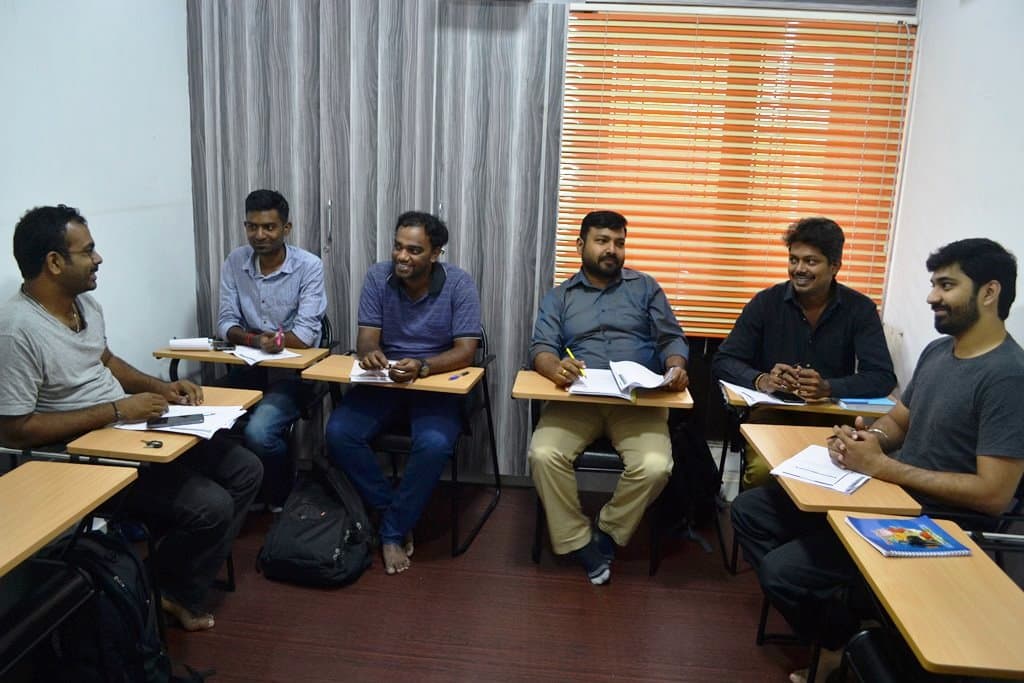 Einstro Academy Classroom photo 1