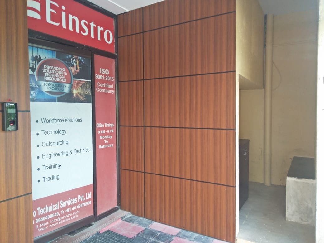 Einstro Academy Classroom photo 3