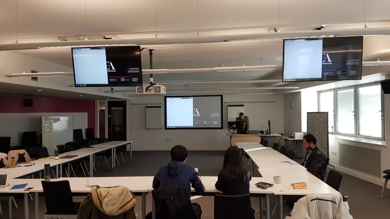 Einstro Academy Classroom photo 4