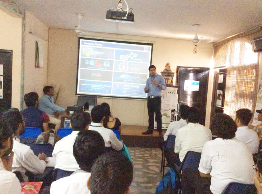 Hackveda Classroom photo 1