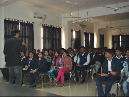 Logicans Logicans Academy ( CLAT COACHING) photo 4