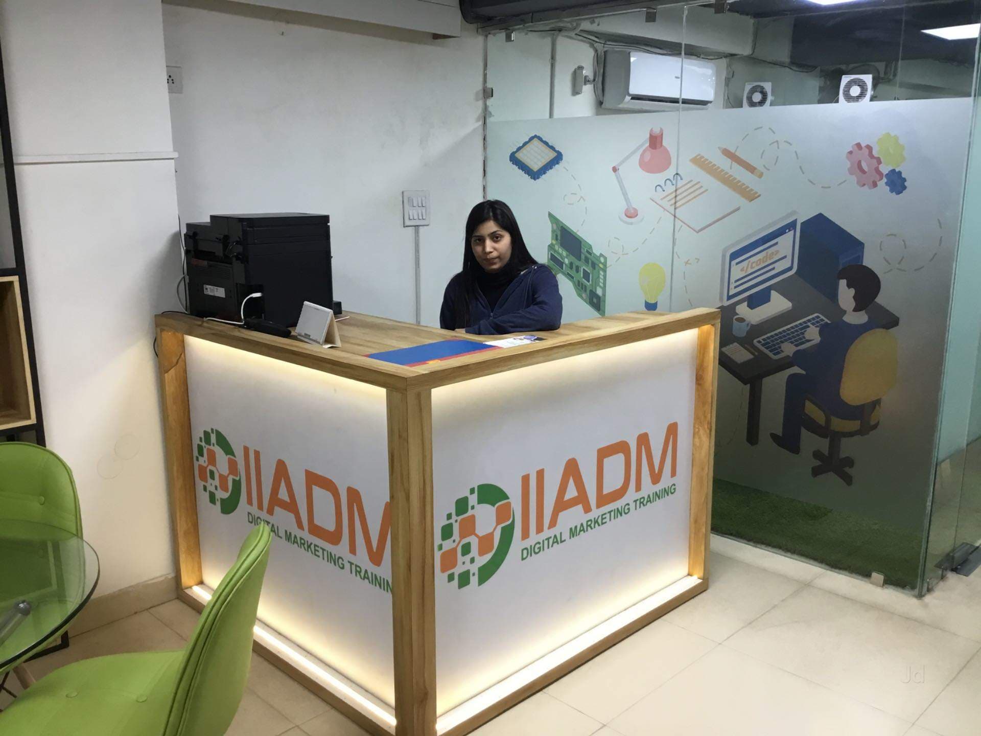IIADM - Digital marketing training institute IIADM photo 3