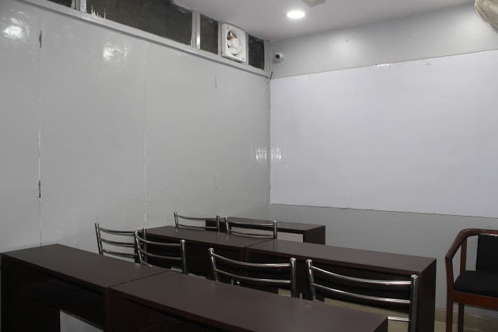 Kapoor Coaching Academy Pictures photo 3