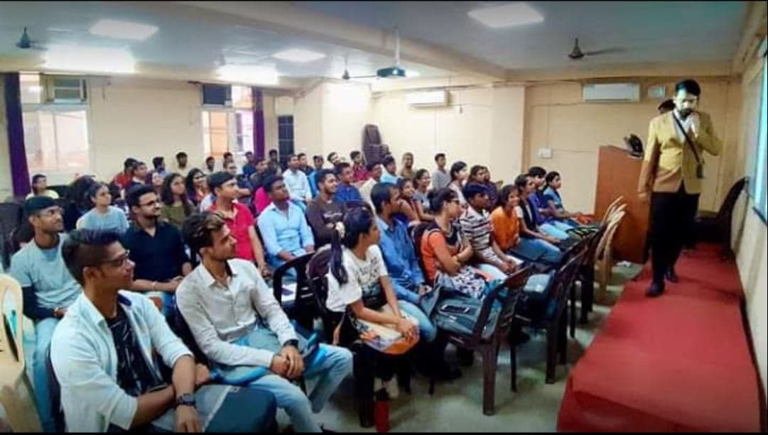 Priyanka Saxena Classes Images photo 3