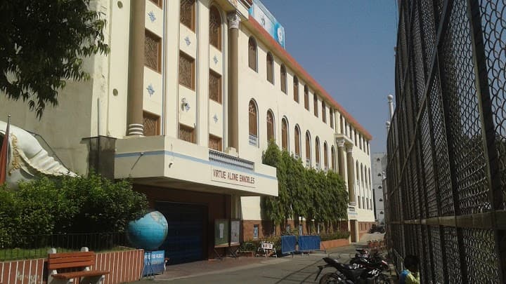 St Ann's High School Pictures photo 2