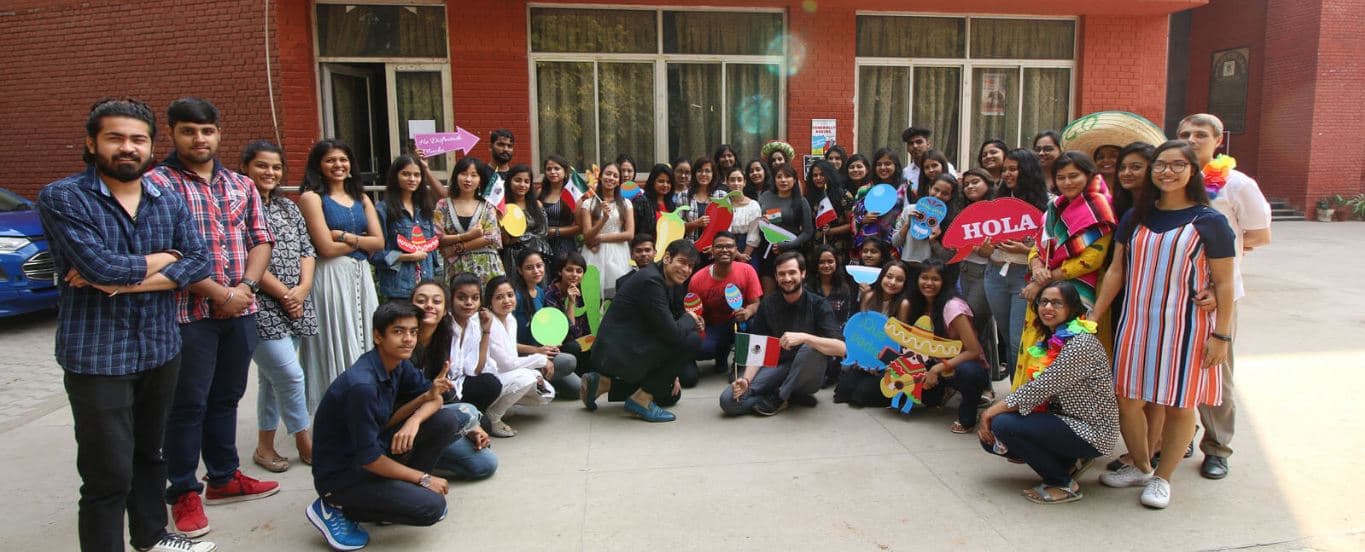 Mundo Latino Images photo 3